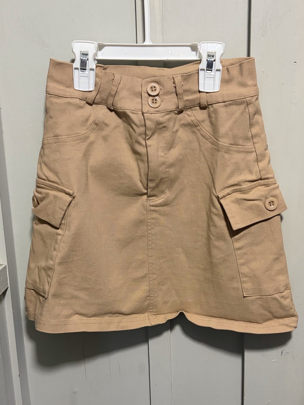 Kids love 83 skirt size L